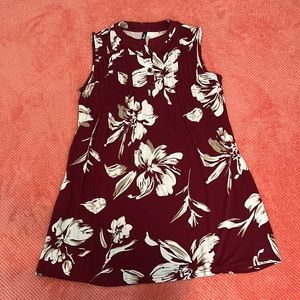 White Mark maternity top